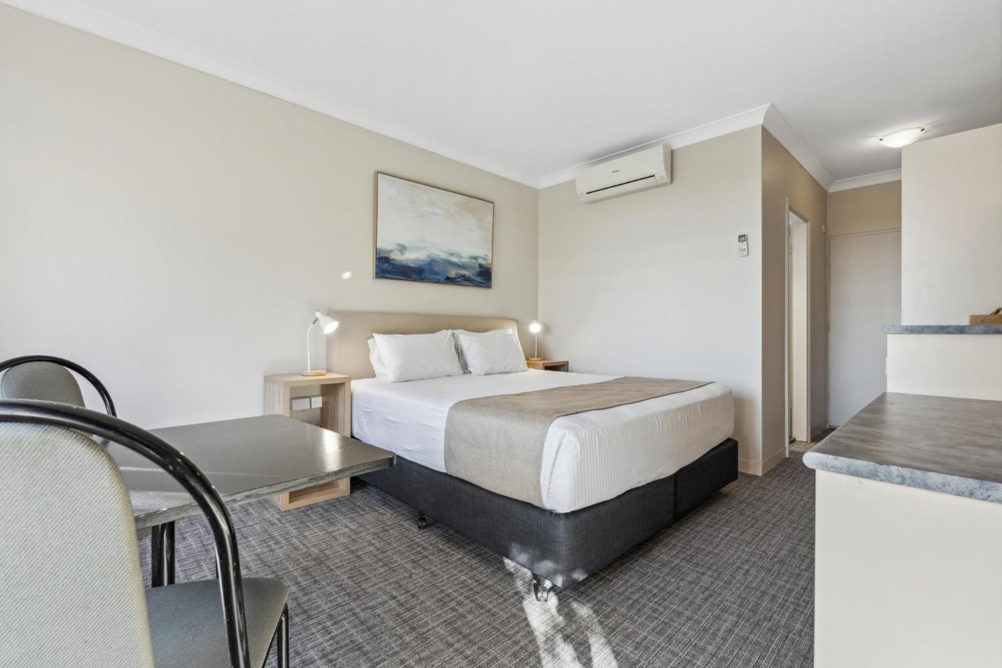 Econo Lodge Dockside Glenelg Аделаида Экстерьер фото