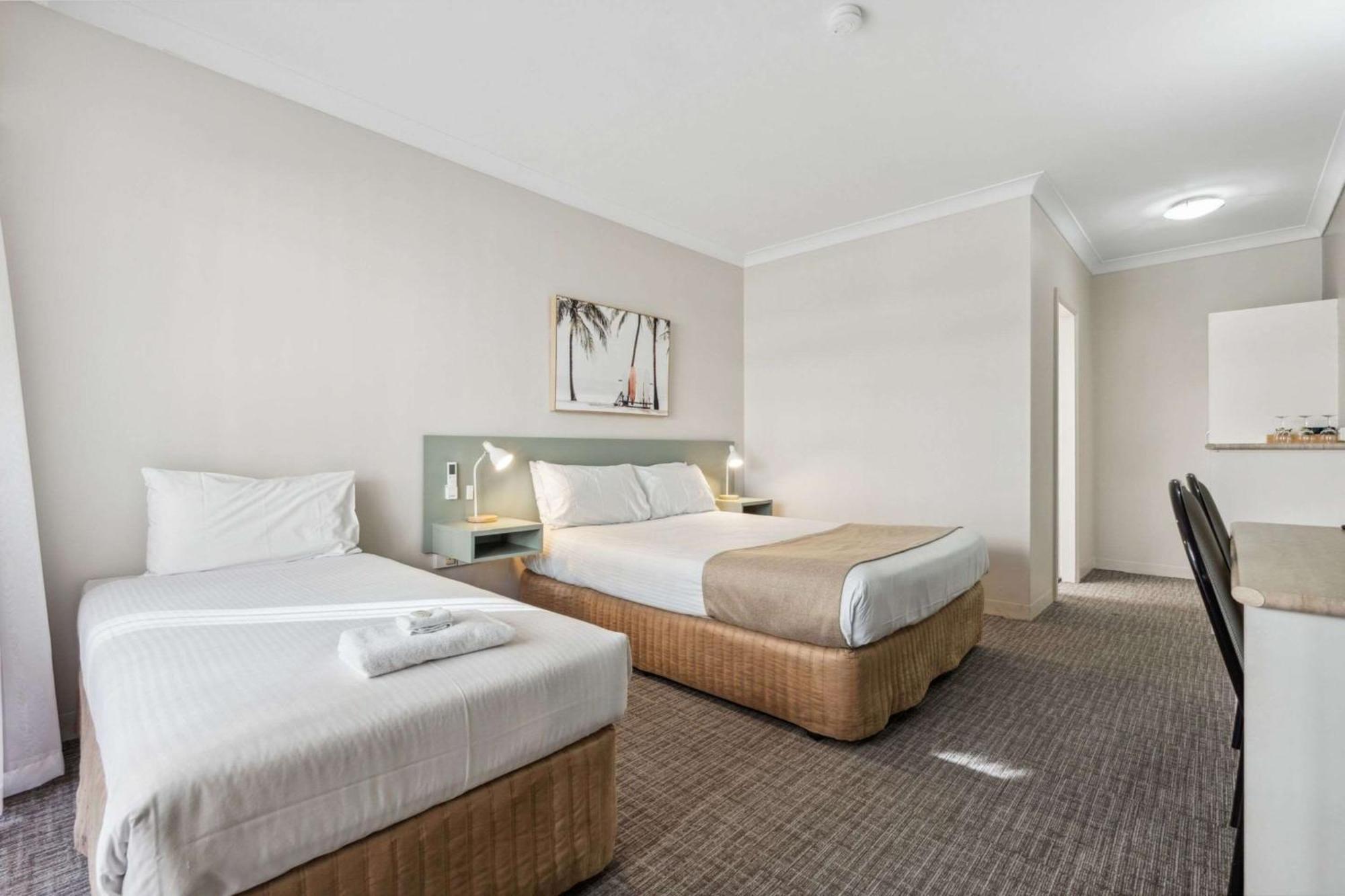 Econo Lodge Dockside Glenelg Аделаида Экстерьер фото