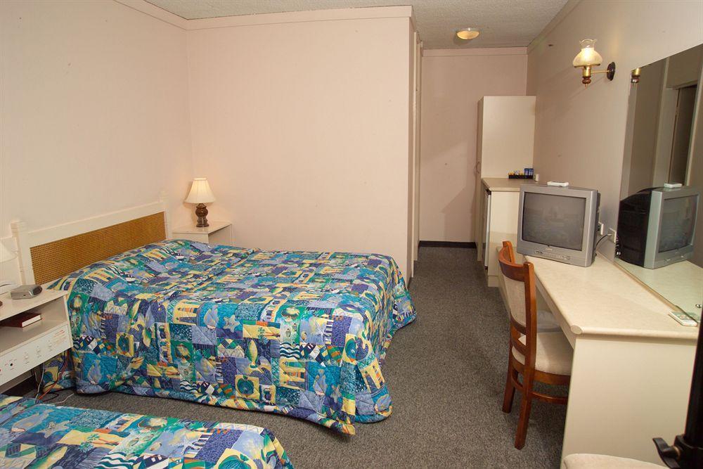 Econo Lodge Dockside Glenelg Аделаида Экстерьер фото