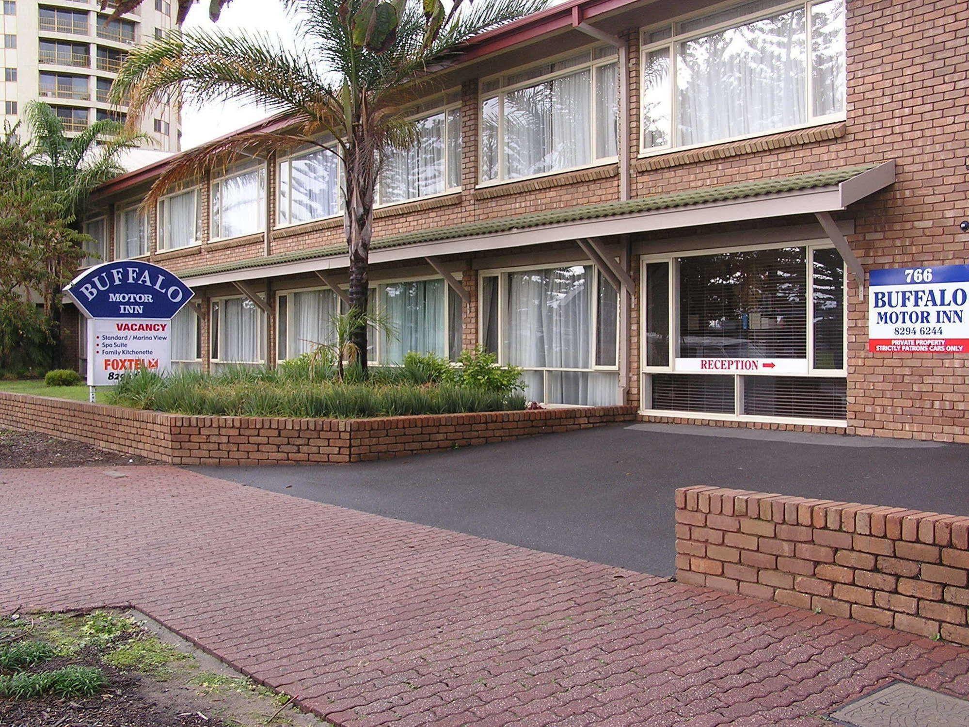 Econo Lodge Dockside Glenelg Аделаида Экстерьер фото