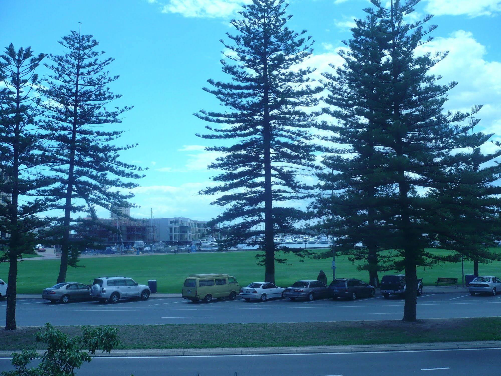 Econo Lodge Dockside Glenelg Аделаида Экстерьер фото